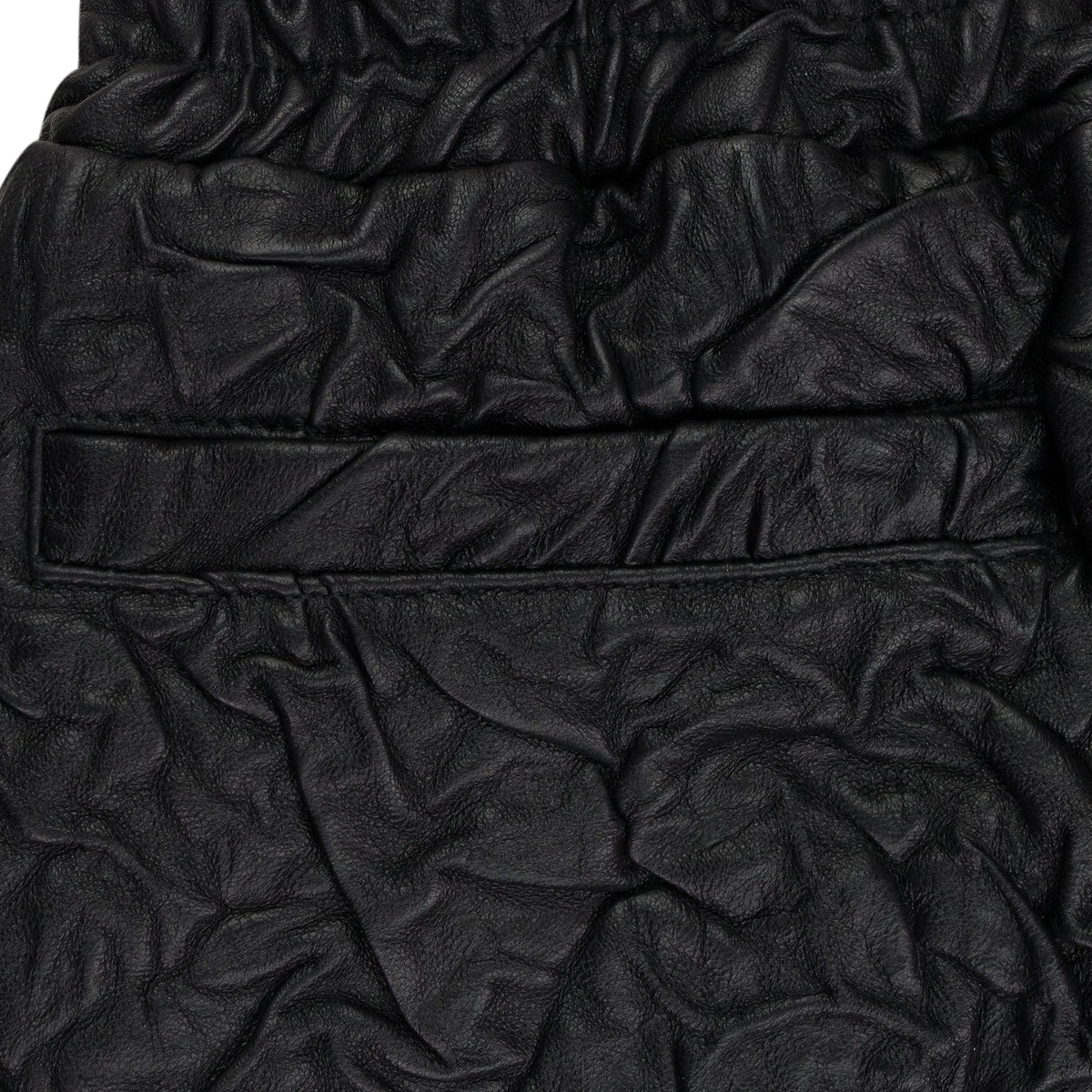BLACK CRINKLED TAILORED SHORTS