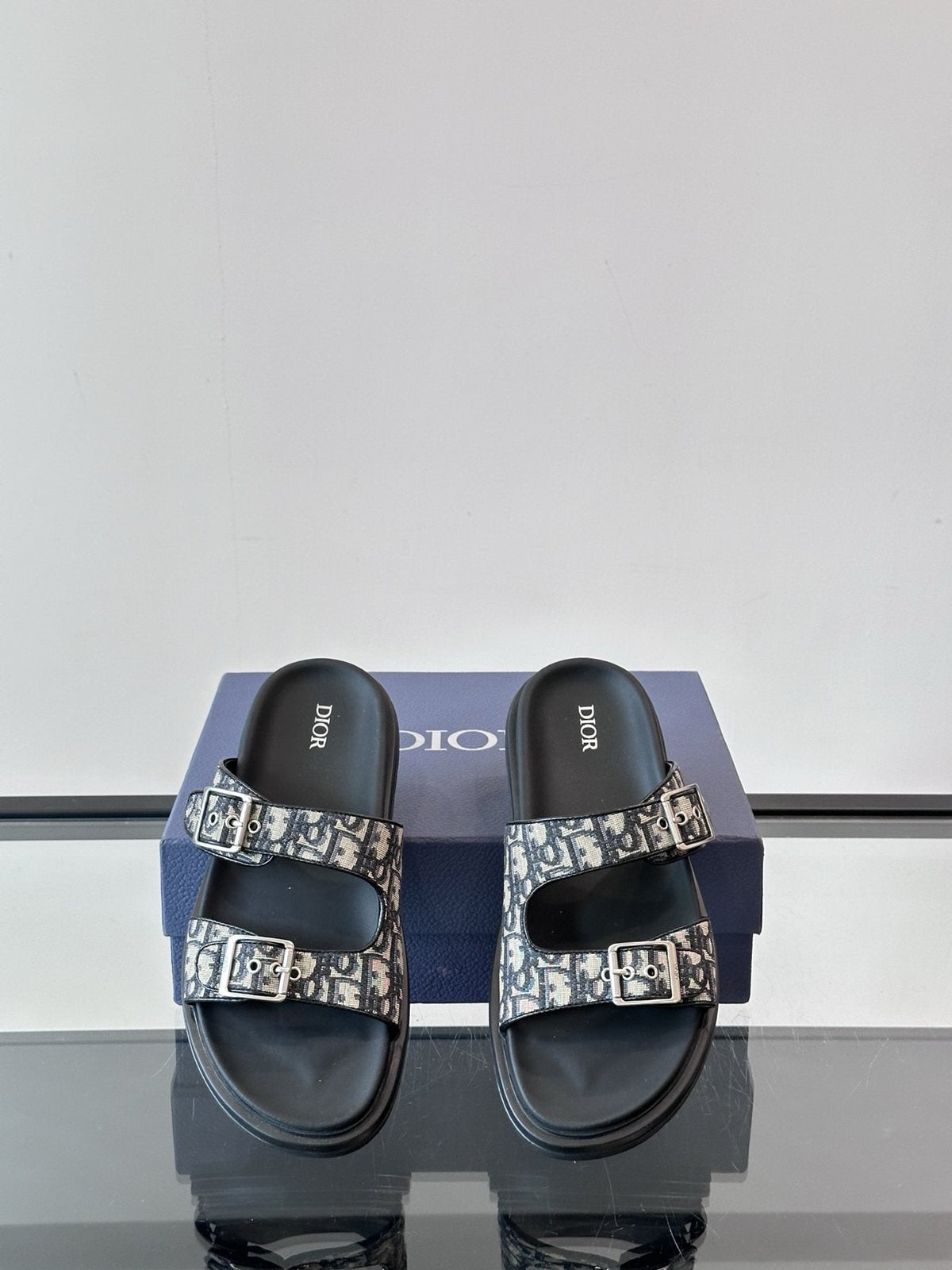 Dior Men's Patterned Buckle Slide Sandals - Textured Outsole