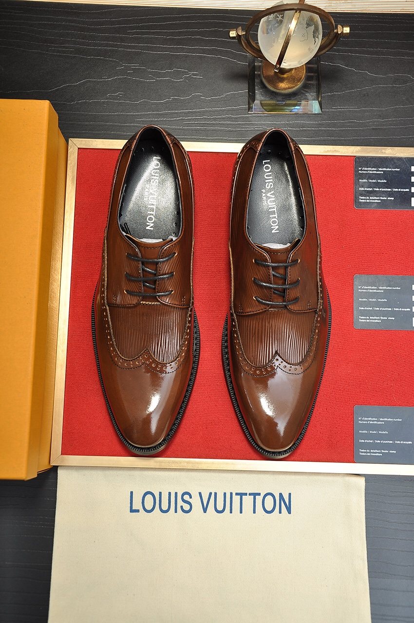 Louis Vuitton Men's Textured Panel Lace-Up Dress Shoes