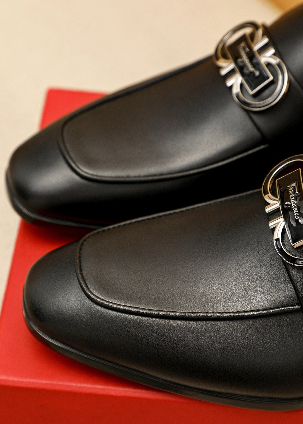 Ferragamo Men's Black Hardware Loafers - Low Stacked Heel